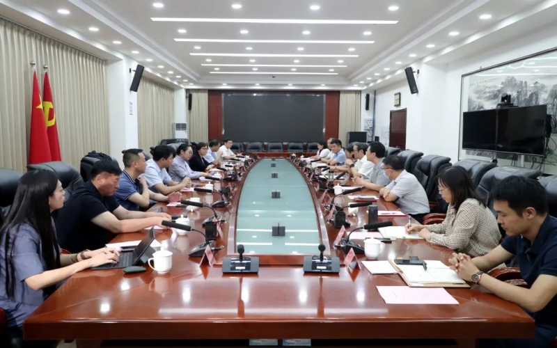 周波接待天津榮程祥泰投資控股集團有限公司、天津東疆綜合保稅區(qū)、天津市海河產(chǎn)業(yè)基金管理有限公司負責(zé)人一行