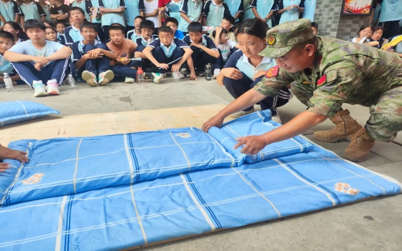 淬煉青春，書寫新章——寧強榮程中學2024級新生國防教育工作紀實